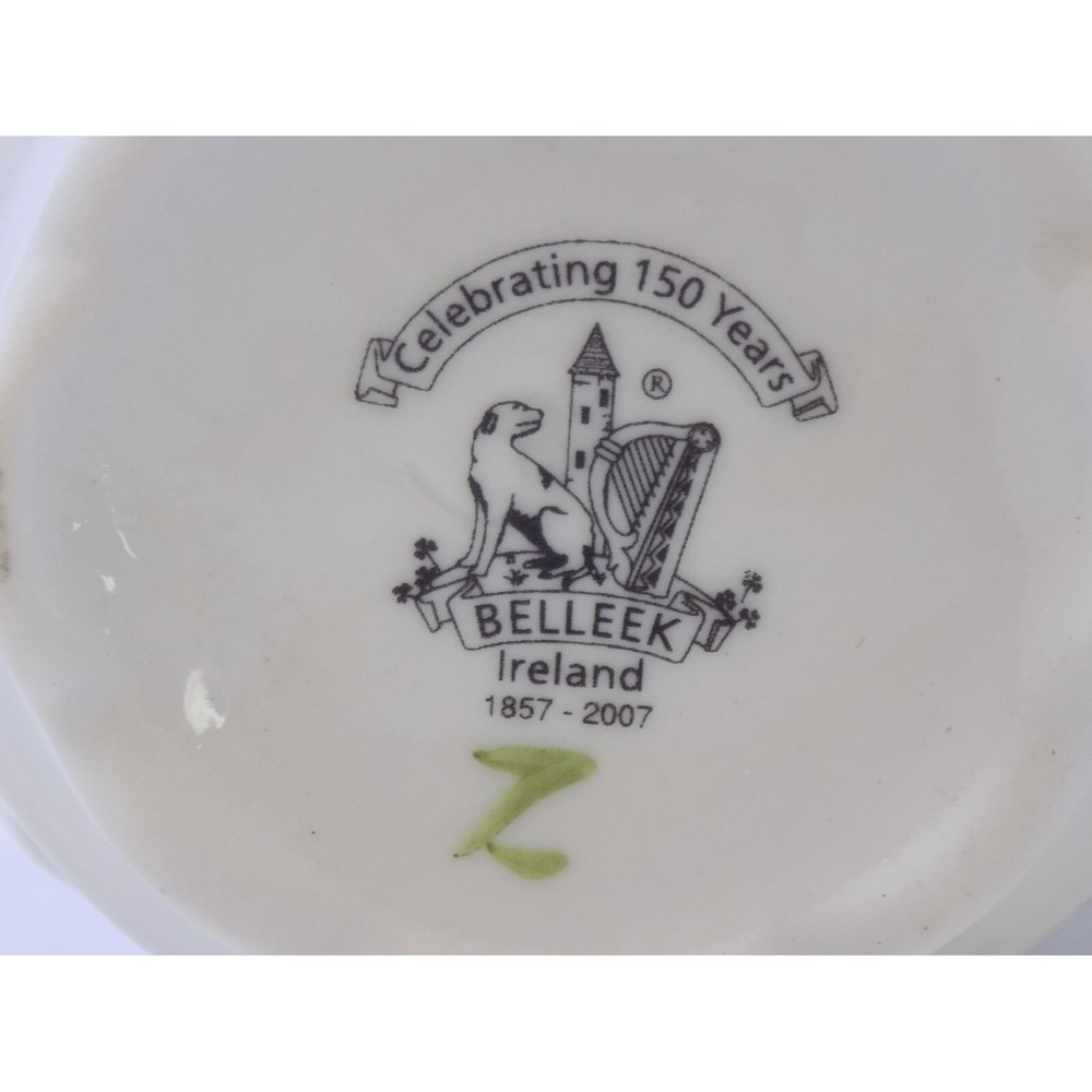 BELLEEK IRELAND Vintage 5" porcelain figurine SHAMROCK FLOWER BUD VASE Nadine - Picture 15 of 16